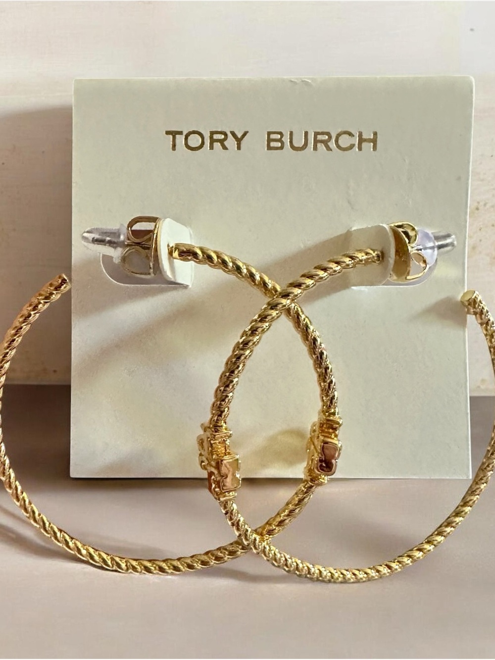 New Tory Burch Logo Textured Rope Hoop Earrings in Gold on TB Earring Card